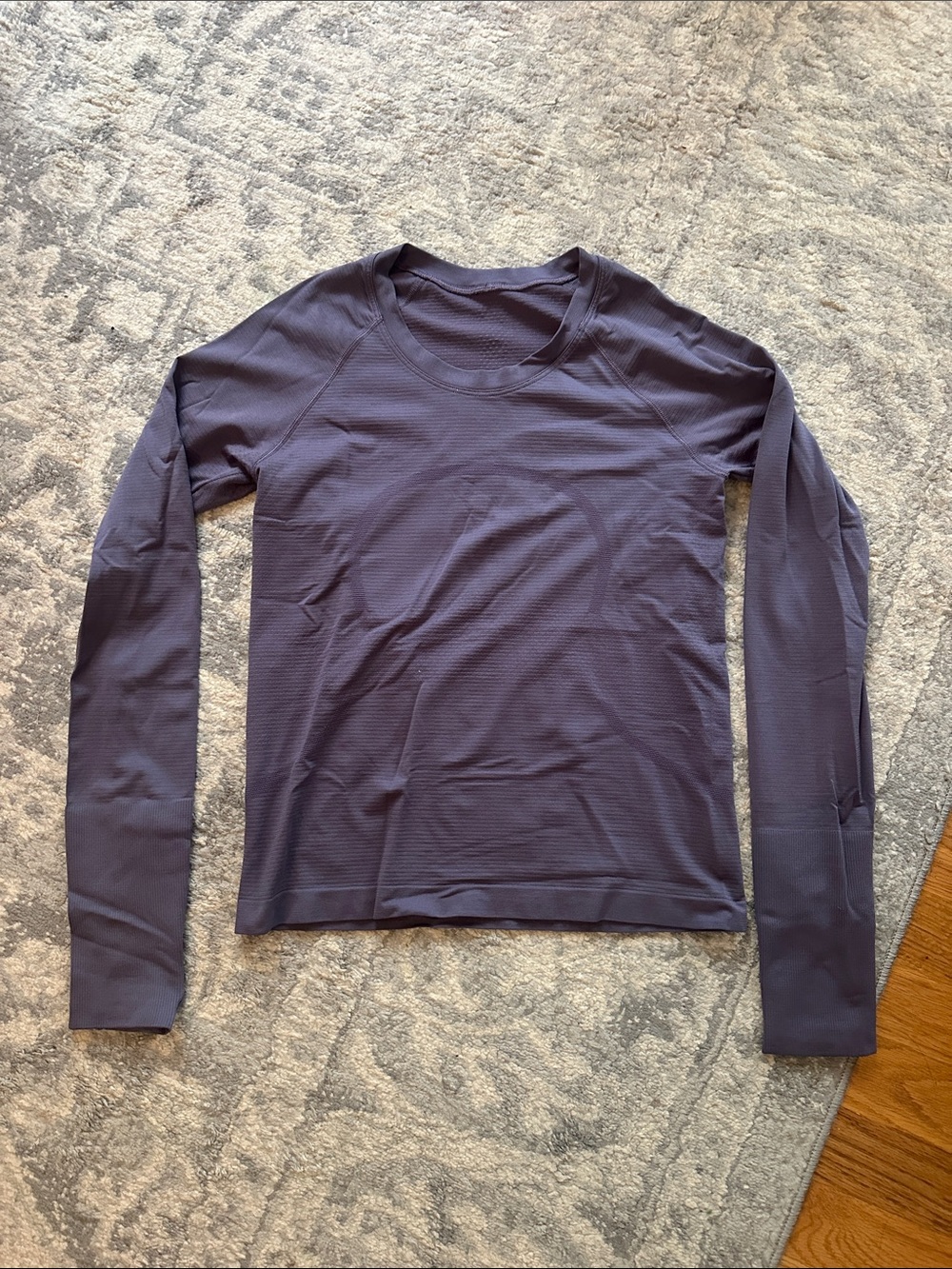 Women’s lululemon Long-Sleeve top size 4